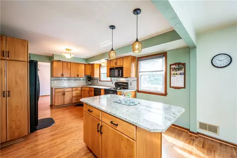 Kitchen - 203 Rizzi Dr, Irwin, PA 15642 photo 2 of 8
