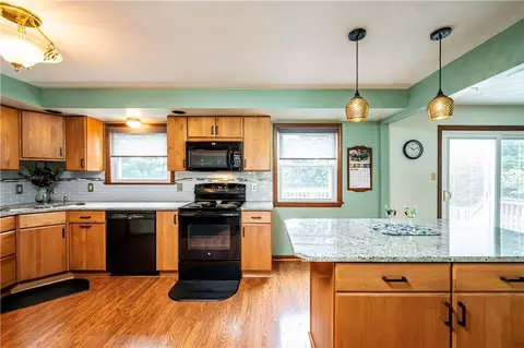 Kitchen - 203 Rizzi Dr, Irwin, PA 15642 photo 3 of 8