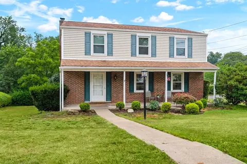 200 Cresthaven Ln, Pittsburgh, PA 15237