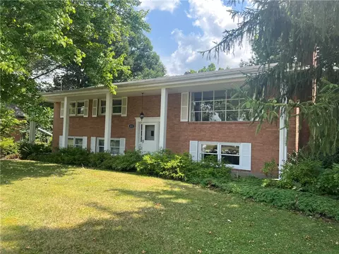 2115 Tuscarawas Rd, Beaver, PA 15009