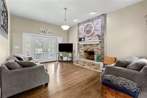 Living - 178 7th Ave, New Eagle, PA 15067 photo 1 of 2