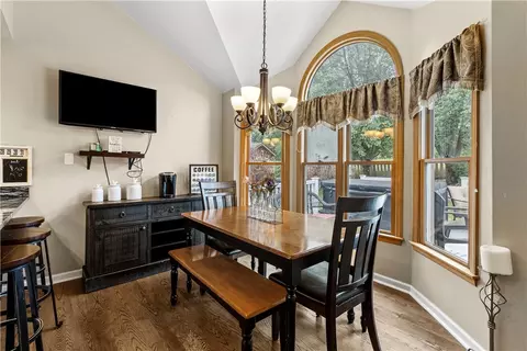 Dining - 178 7th Ave, New Eagle, PA 15067 photo 1 of 2
