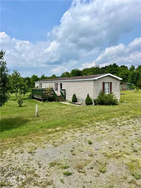 589 Mack Dr, Vintondale, PA 15961