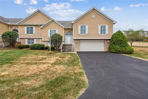 1014 Boniface Dr, Latrobe, PA 15650