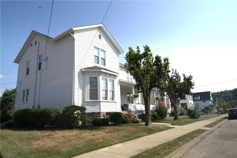 207 S 5th St, West Newton, PA 15089