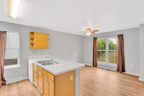 259 Mitchell Ave, Clairton, PA 15025 photo 9