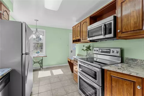 1040 Eckert Rd, Monaca, PA 15061 photo 9