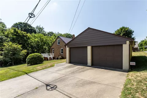 1040 Eckert Rd, Monaca, PA 15061 photo 24