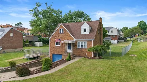 412 Lucy Dr, Pittsburgh, PA 15236
