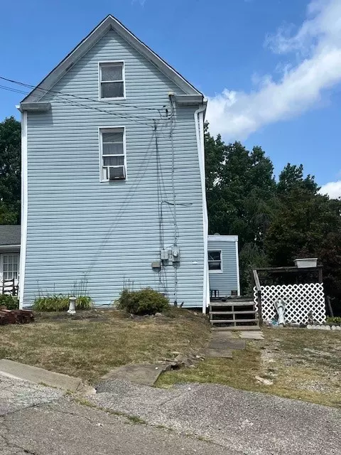 2067 Rehman St, Pittsburgh, PA 15210