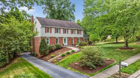 2455 Fairway Cir, Pittsburgh, PA 15237