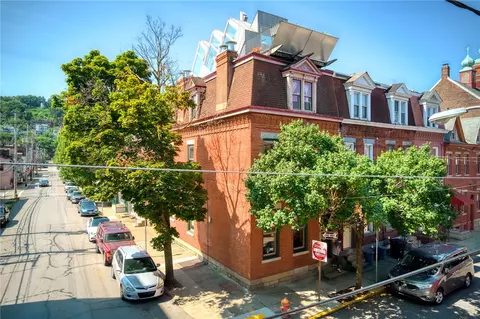 1618 Roland St, Pittsburgh, PA 15203