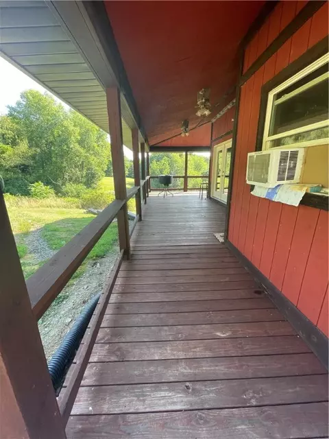 489 Jack Rd, Vandergrift, PA 15690 photo 6