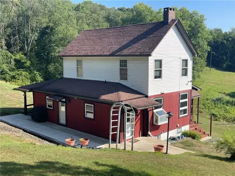 489 Jack Rd, Vandergrift, PA 15690 photo 5