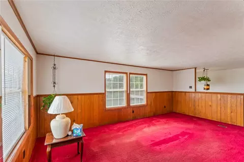 815 Maple Ave, New Eagle, PA 15067 photo 9