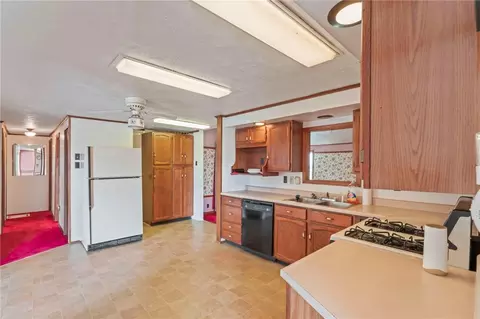 815 Maple Ave, New Eagle, PA 15067 photo 13