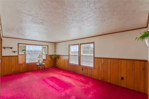 815 Maple Ave, New Eagle, PA 15067 photo 8