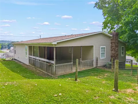 815 Maple Ave, New Eagle, PA 15067 photo 31