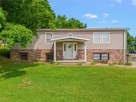 815 Maple Ave, New Eagle, PA 15067