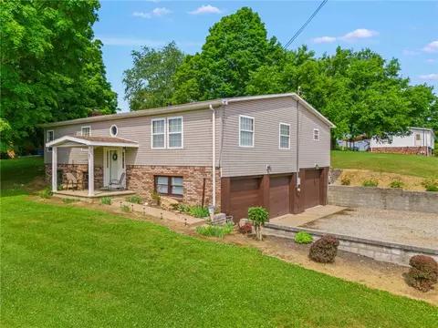 815 Maple Ave, New Eagle, PA 15067 photo 3