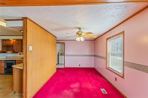 815 Maple Ave, New Eagle, PA 15067 photo 11