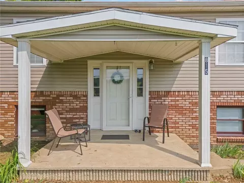 815 Maple Ave, New Eagle, PA 15067 photo 2