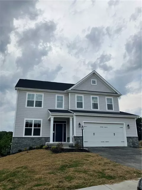 2014 Fieldstone Dr, Mcdonald, PA 15057