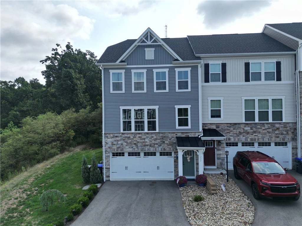 111 Moyer Hl Dr  