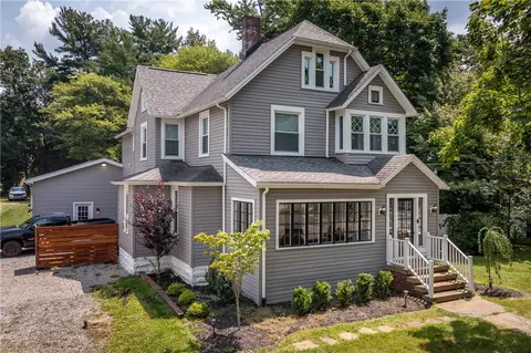 1378 Hall Ave, Sharon, PA 16146