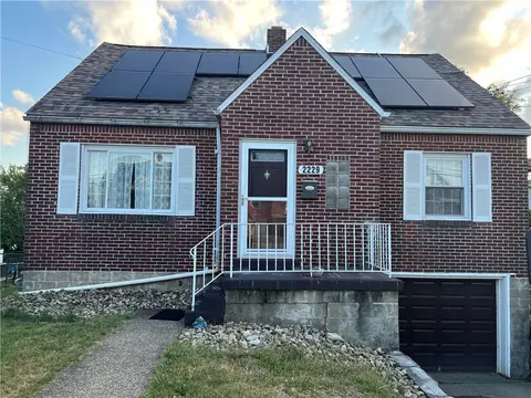 2229 Duchess Ave, West Mifflin, PA 15122