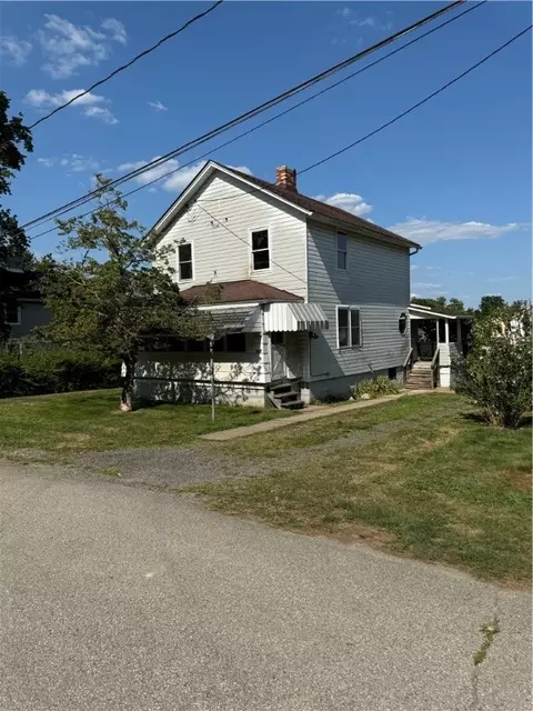 531 5th Ave, Avonmore, PA 15618