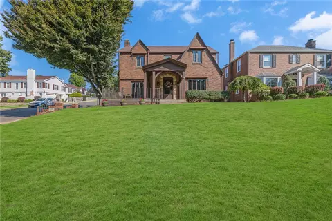 1390 River Rd, Beaver, PA 15009