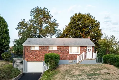 205 Bernardi Dr, Pittsburgh, PA 15214