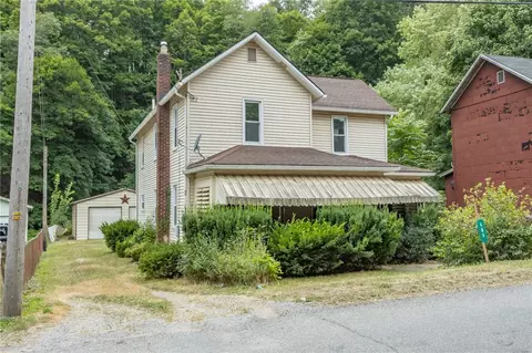 485 Evergreen Rd, Leechburg, PA 15656