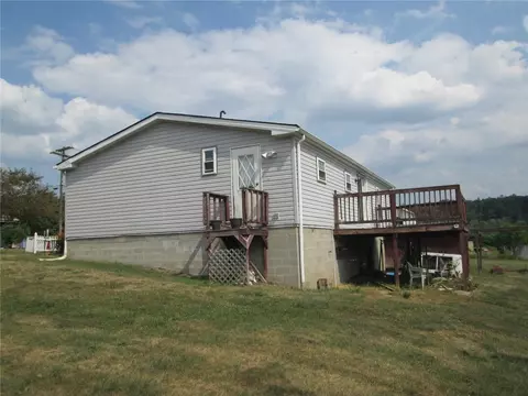 369 8th St, Sagamore, PA 16250
