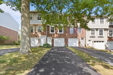 363 Redrome Cir W, Bridgeville, PA 15017