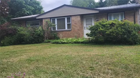 1055 Hickory Ln, Indiana, PA 15701