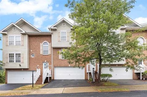 6203 Elter Ct, Pittsburgh, PA 15209