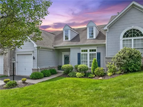 2013 Overlook Ct, Canonsburg, PA 15317