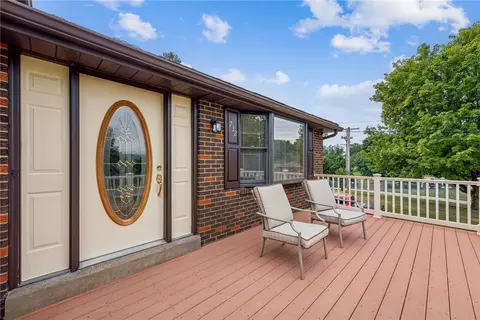 732 Valley View Rd, Eighty Four, PA 15330 photo 2