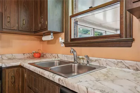 732 Valley View Rd, Eighty Four, PA 15330 photo 14