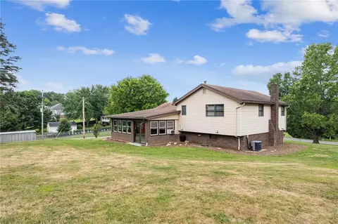 732 Valley View Rd, Eighty Four, PA 15330 photo 6