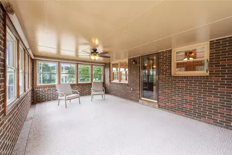 732 Valley View Rd, Eighty Four, PA 15330 photo 10