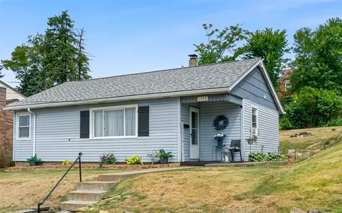 1323 Coronado, Mckeesport, PA 15133
