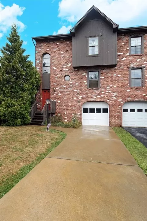 601 Sunset Cir, Cranberry Township, PA 16066