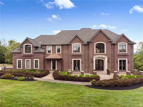 2230 Country Club Dr, Pittsburgh, PA 15205