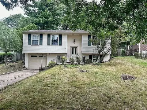 406 Cottonwood Dr, Oakdale, PA 15071