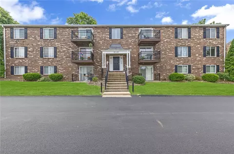 6003 Patrick Henry Dr, Aliquippa, PA 15001