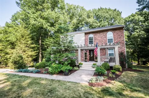 132 Bryson Rd, Gibsonia, PA 15044