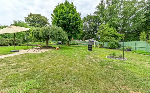 Exterior - 203 Siebert Rd, Pittsburgh, PA 15237 photo 6 of 10